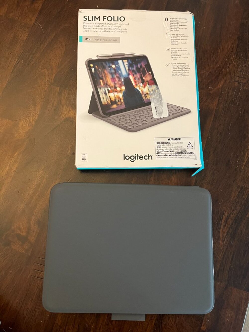 Logitech Slim Folio iPad 10th Gen & A16 Wireless Keyboard Integrated Blutetooth